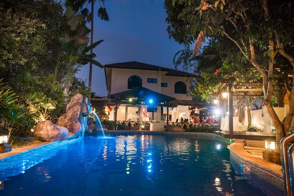 Tanjung Villa Muar Exteriör bild